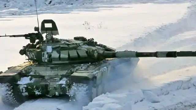 चीन की धोखेबाजी को मिलेगा मुंहतोड़ जवाब, गलवान घाटी में भारत ने तैनात किए T-90 टैंक