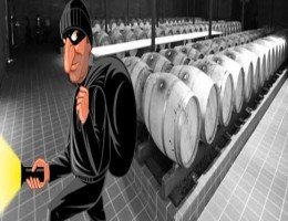 शटर तोड़कर 90 हजार की शराब चुरा ले गए बदमाश