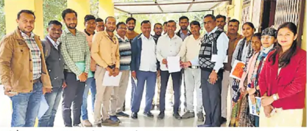 सभी काम ऑनलाइन किए पर संसाधन नहीं दिए, गिरदावर-पटवारी बहिष्कार पर उतरे